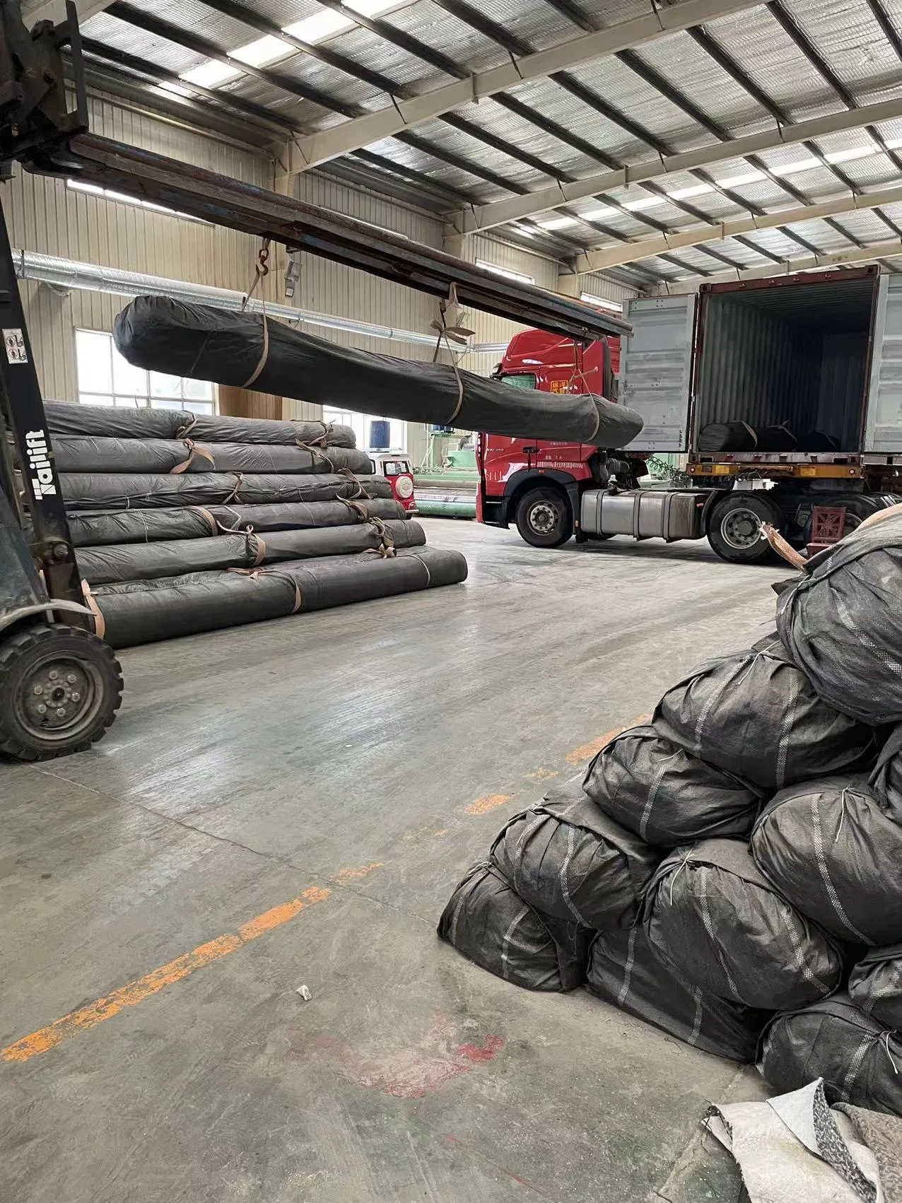 4000g ASTM Standard Geosynthetic Clay Liners Gcl for Landfill, Lake