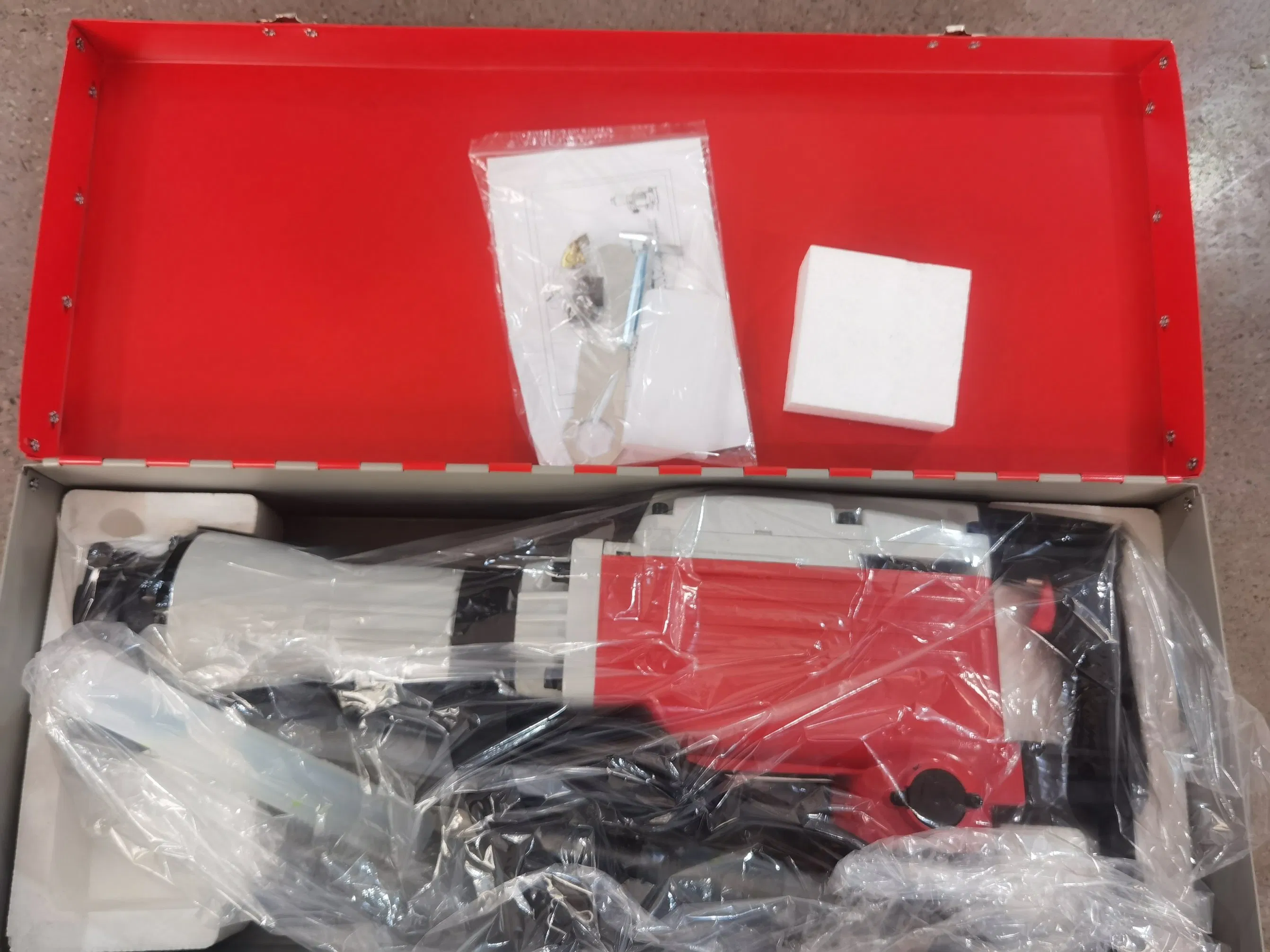 Tolhit 1500W 65A Rock Demolition Hammer Professional Concrete Pavement Breaker