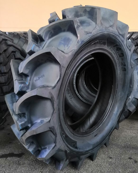 Шины сельскохозяйственные 11.2-24, 12.4-24, 14.9-26, 11.2-28, 12.4-28, 12.4-38, 14.9-30, 14.9-38, 16.9-28, 16.9-30, 18.4-30
