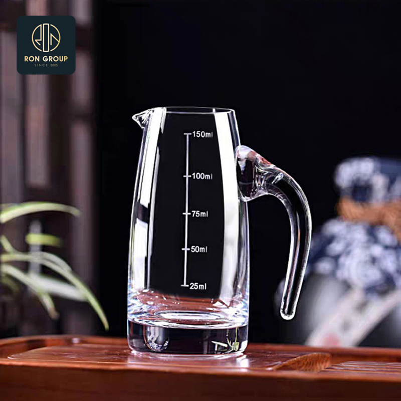 Wholesales Transparent Glass Liquor White Wine Decanter with Handle for Bar Bistro Commercial Drinkware Barware