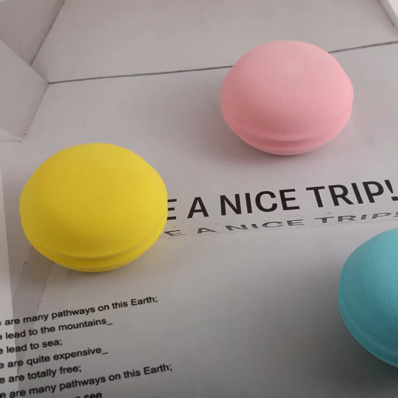 Beautichen New Macaron Color Makeup Sponge - Dry/Wet Dual Use Super Soft Cosmetic Puff, Latex-Free Beauty Sponge for Wholesale (Bulk Pack)