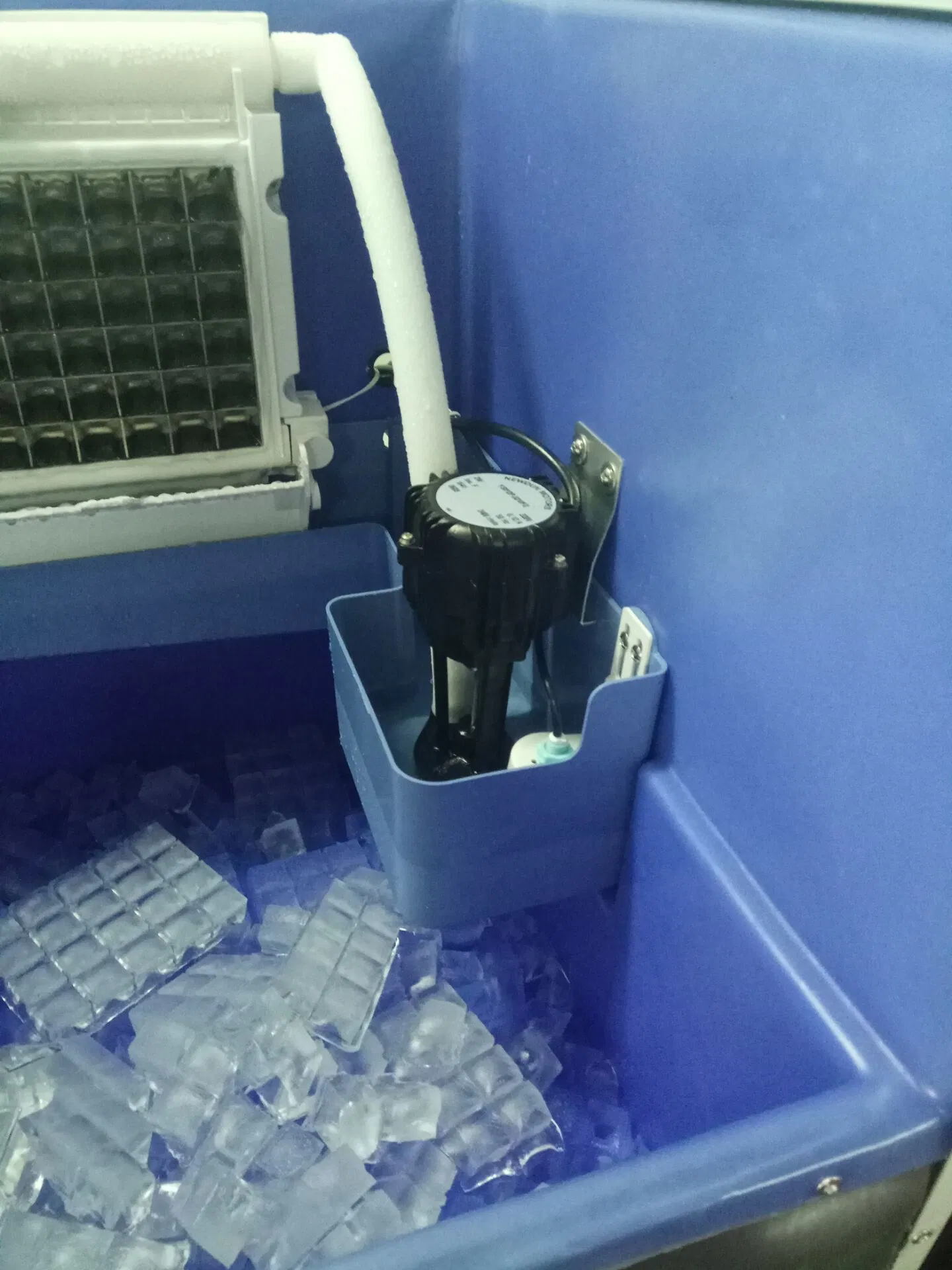 70kg/80kg/100kg/130kg Per Day Ice Cube Maker Machine
