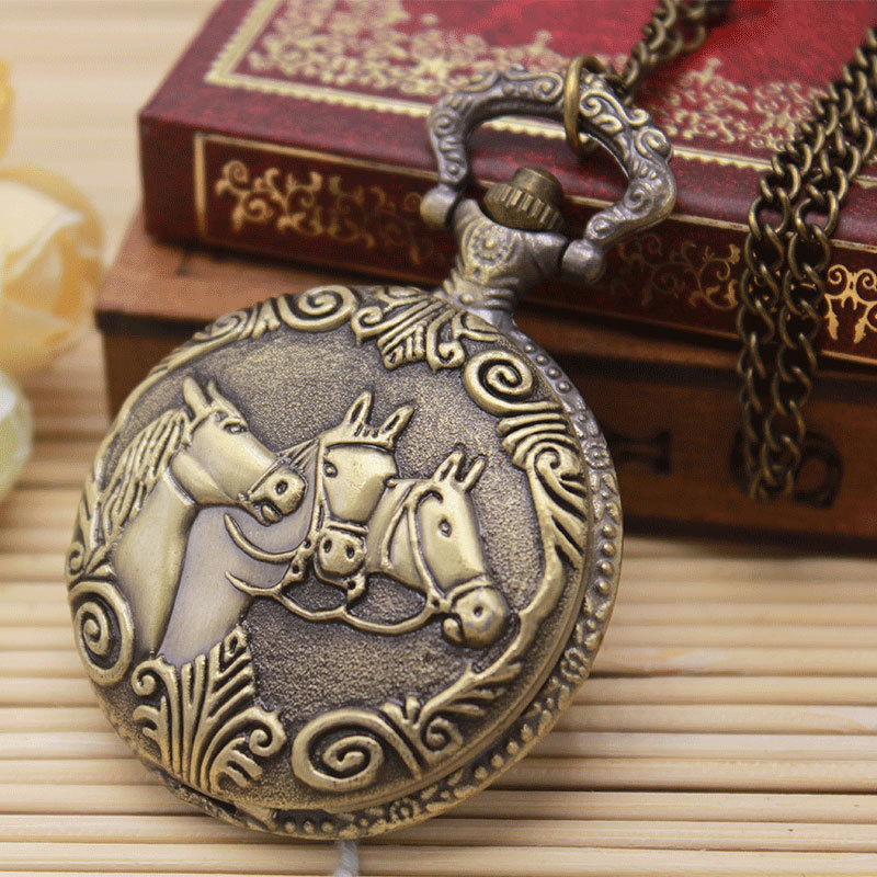 Classic Three Horse Bronze Vintage Men Women Antique Model Tuo Table Embossed Pocket Watch