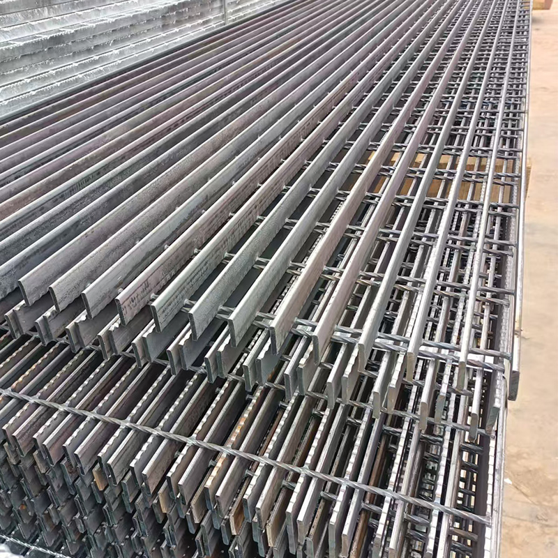 Platform Construction with Durable Galvanized Steel Grate