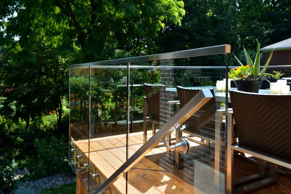 Customized Stainless Steel Glass Standoff Frameless Glass Railing for Balcony