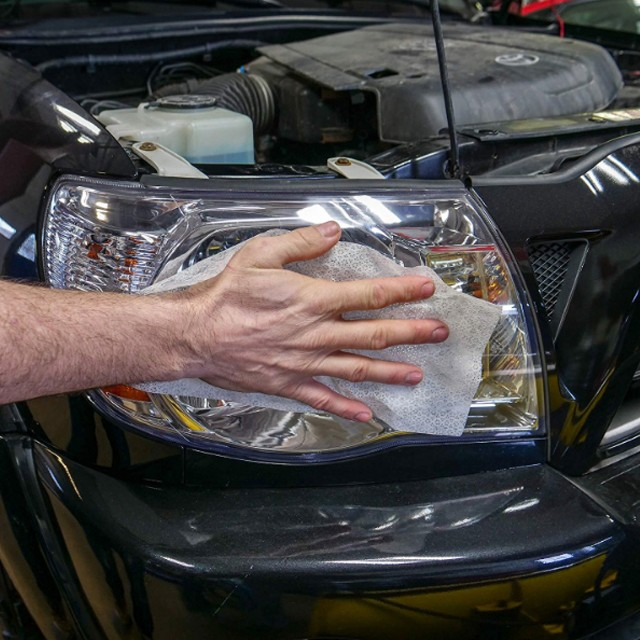 Low-Dust Precision Cloths for Electronics and Industrial Use