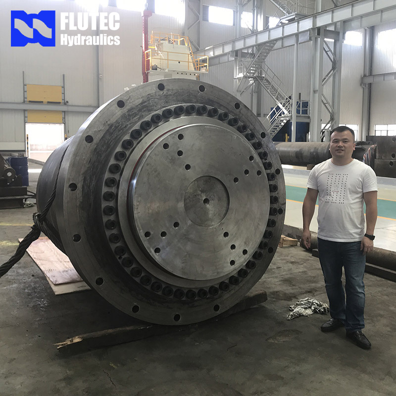 Гидравлический цилиндр главный 1450-1600 для пресса 3000т