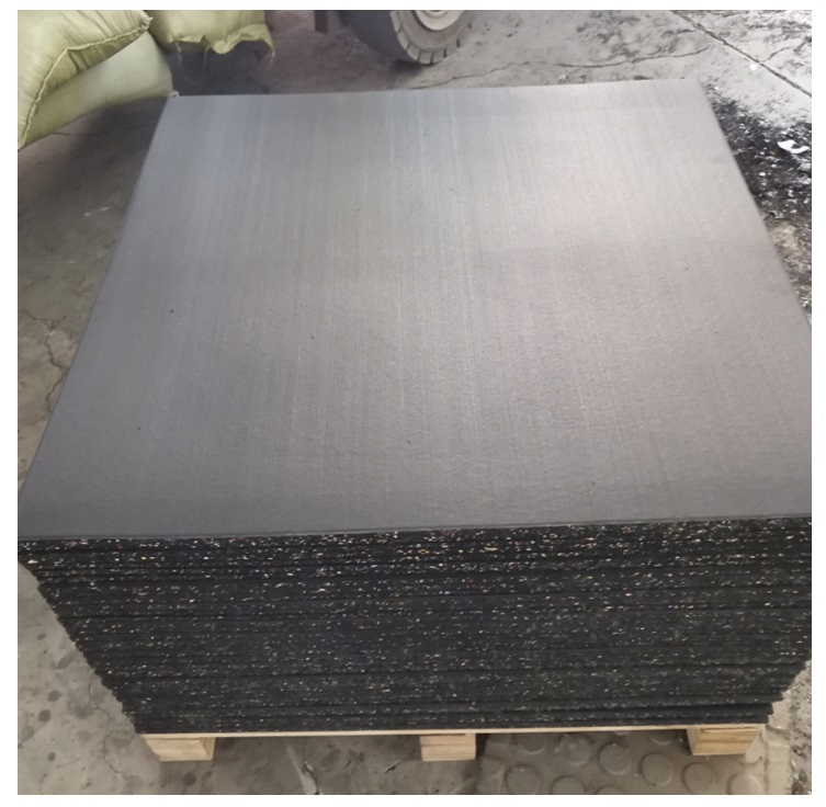 China Non Toxic Interlocking Puzzle Interlocking Fitness All Rubber Mat Carpet Floor Roll Tiles Gym Mats Rubber Flooring Manufacturer for Gym Equipment