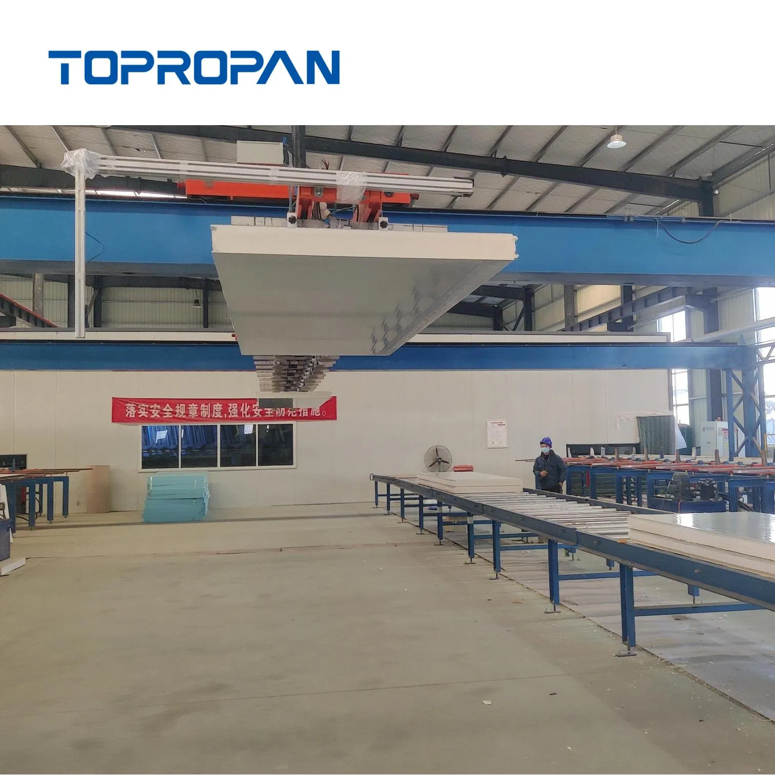 High Density PU/PIR Insulated Sandwich Panels for Roof and Wall Construction