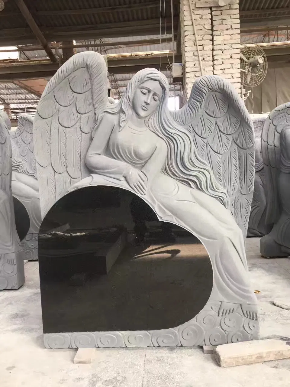 Wholesale Angel-Heart Absolute Black Granite Carving Headstone, Slant Beveled Shape Markers Hand Carving, Machine Carving Memorial Monument