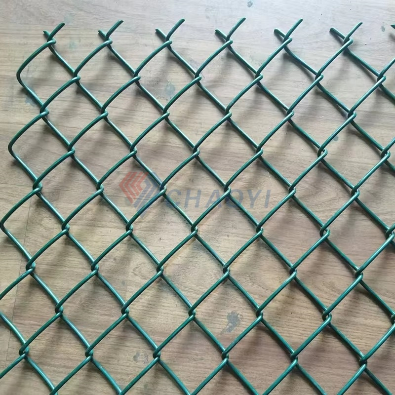 Wholesale High Security Galvanized Diamond Cyclone Wire Metal Aluminum, Galvanized, PVC Coated Chain Link Fencing with Barbed Wire on Top Fencing