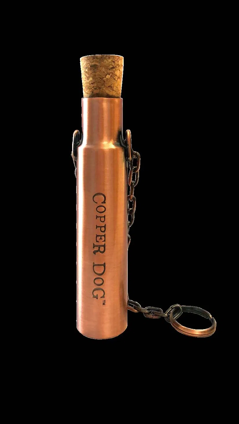Customized Design Copper Material Wine Tube with Key Ring