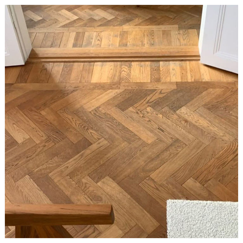 American Herringbone Solid Wood Reinforced Flooring Environmentally Friendly Wear-Resistant and Moisture-Proof Wood Flooring