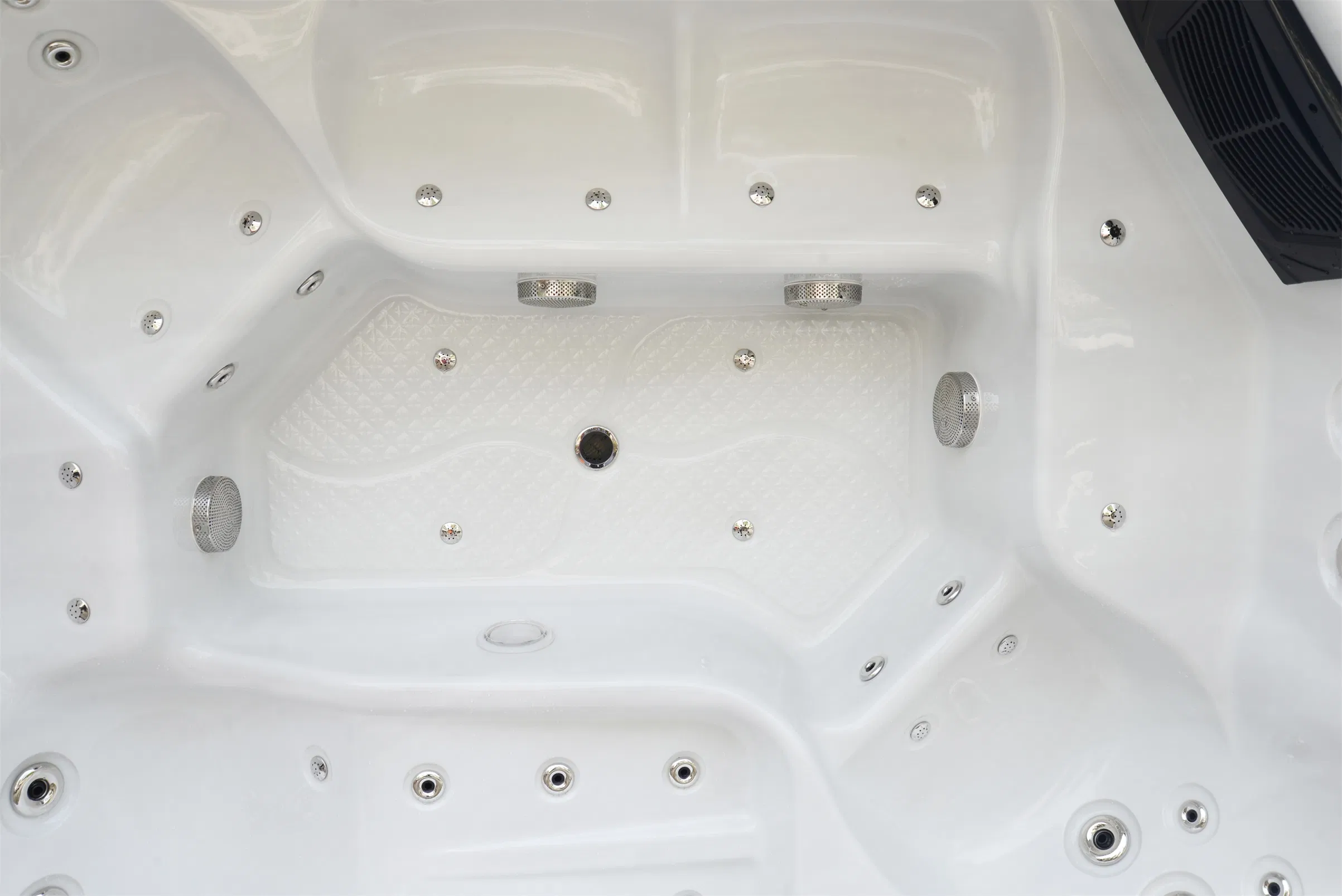 Портативная гидромассажная ванна на 7 человек