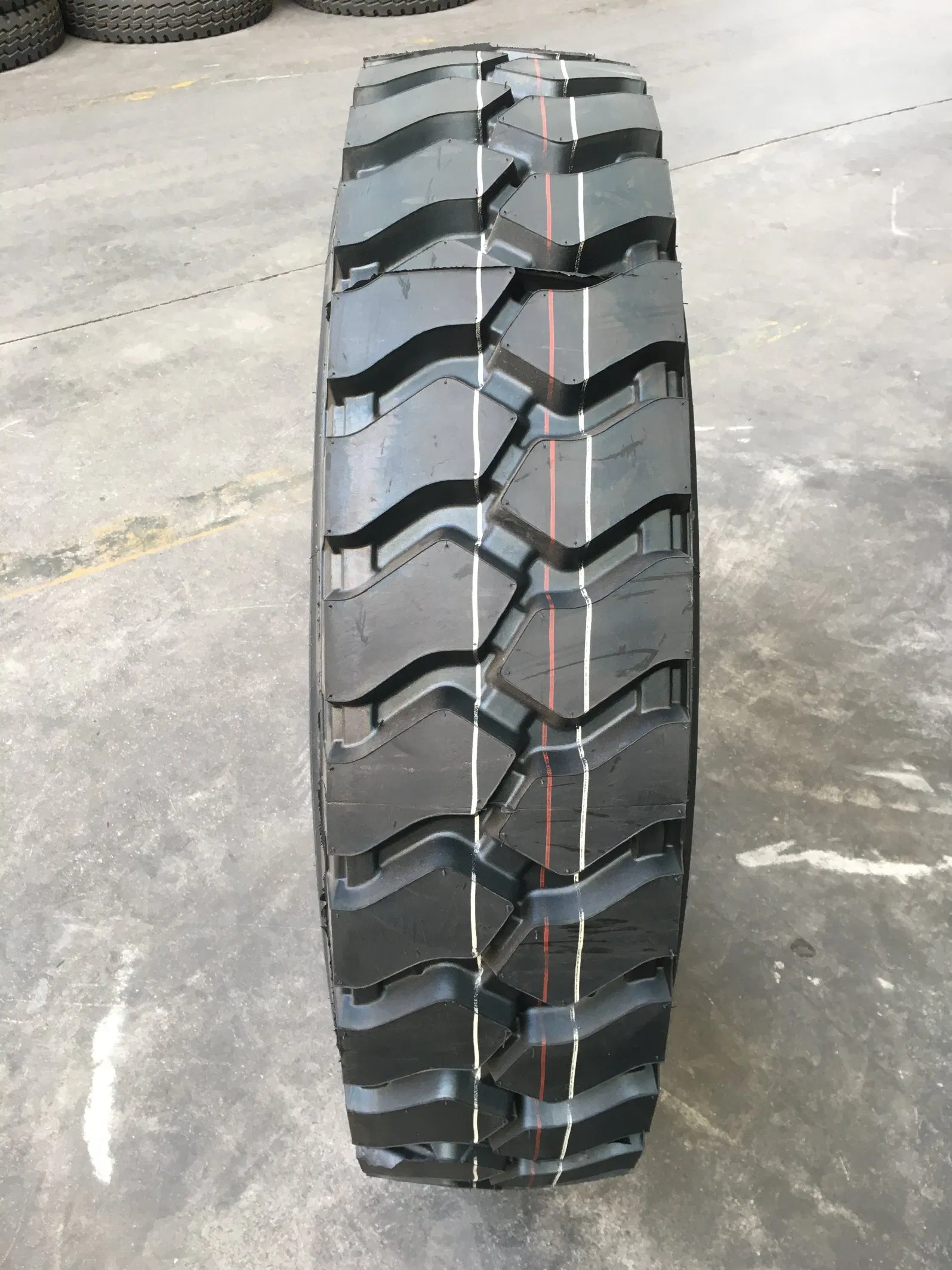 11.00R20 TBR Heavy Duty Long Mileage Truck Tire