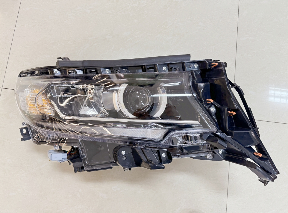 LED задние фонари для Toyota Prado 2018