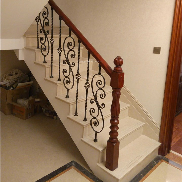 China Factory Wrought Iron Balusters for Stairs