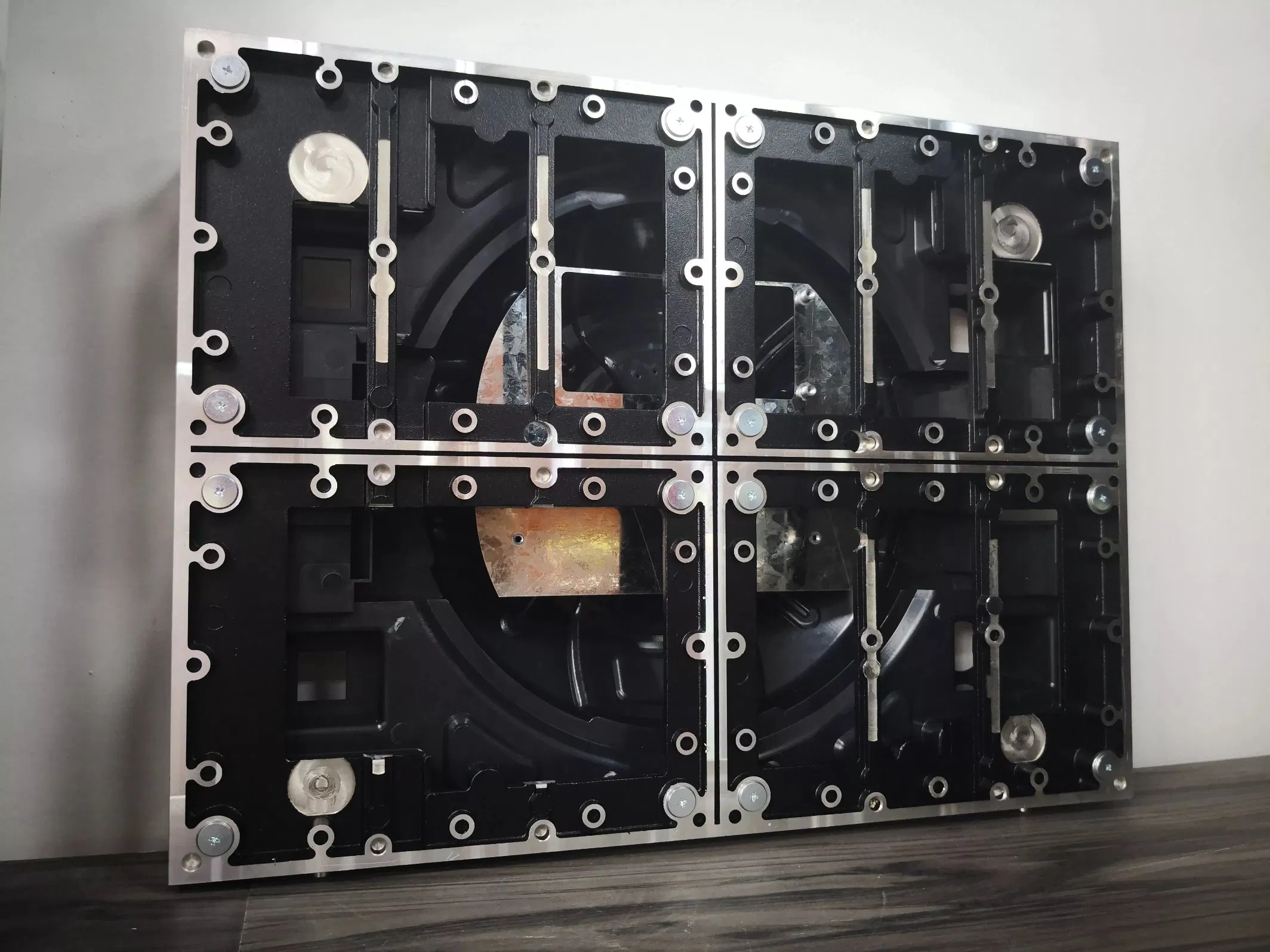 High-Quality 400X300 LED Display Screen for Indoor Cabinets