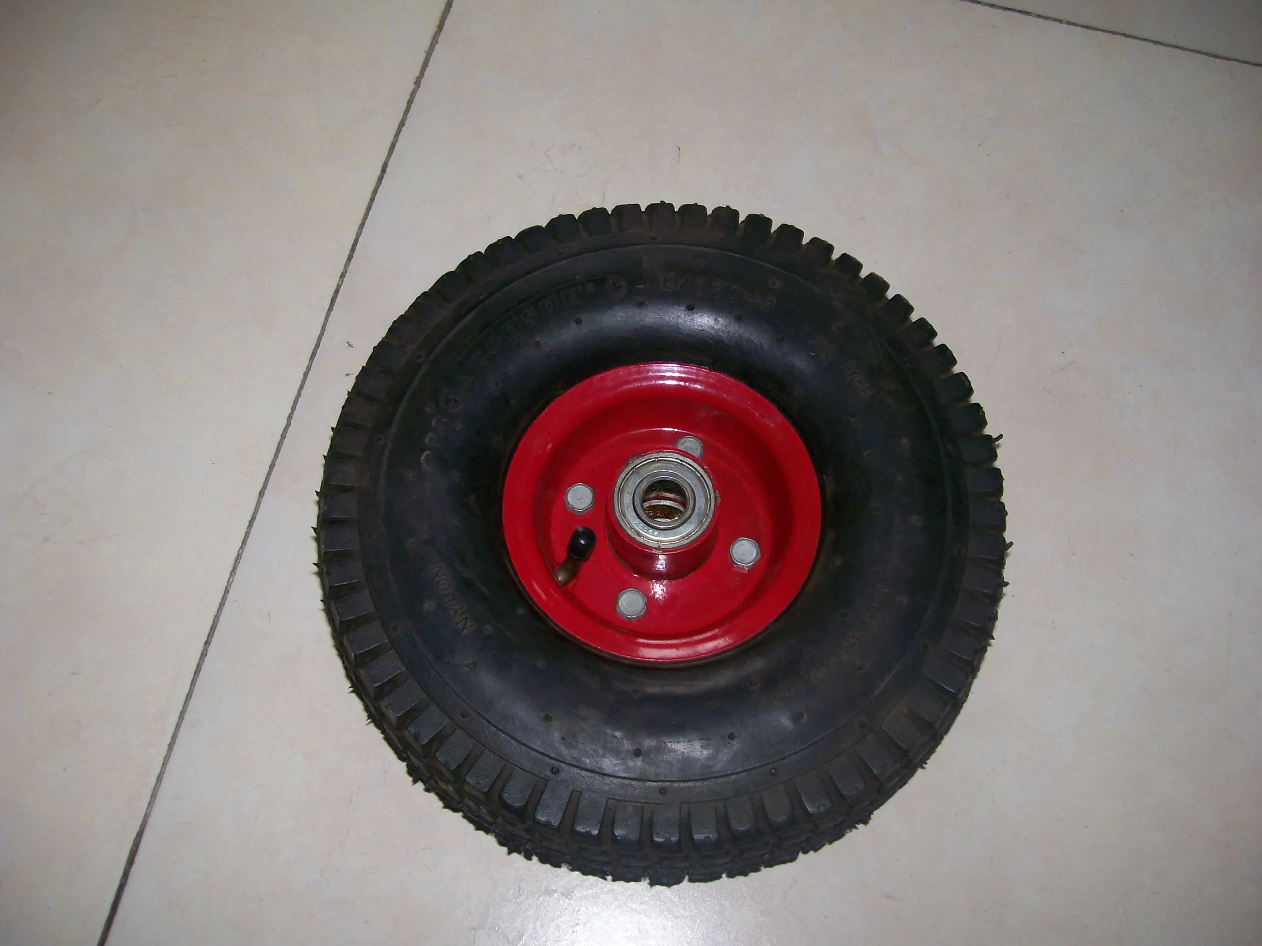 Big Flower Tread Patten Pneumatic Rubber Wheel (10'x3.50-4)