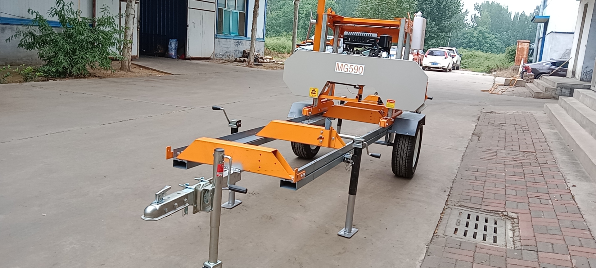 Пилорама ленточная портативная