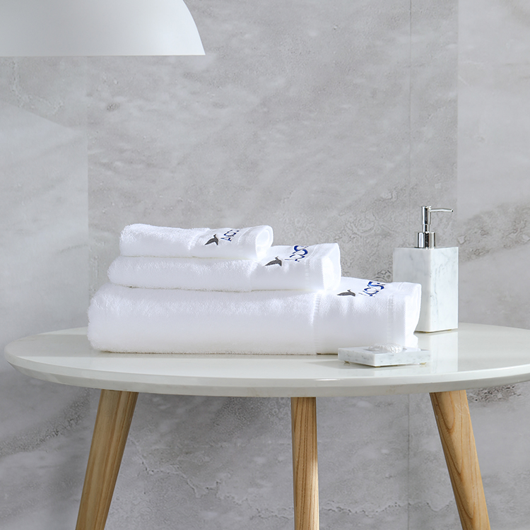 Luxury Hotel Soft Good Night White Cotton Towel