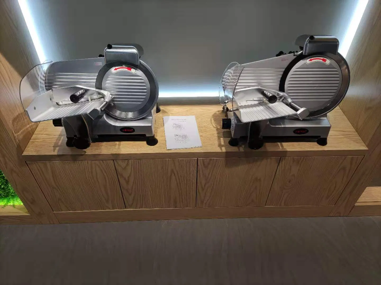 300b Semi-Automatic Frozen Meat Slicer Machine Commercial Use Electric Slicer 110V/220V