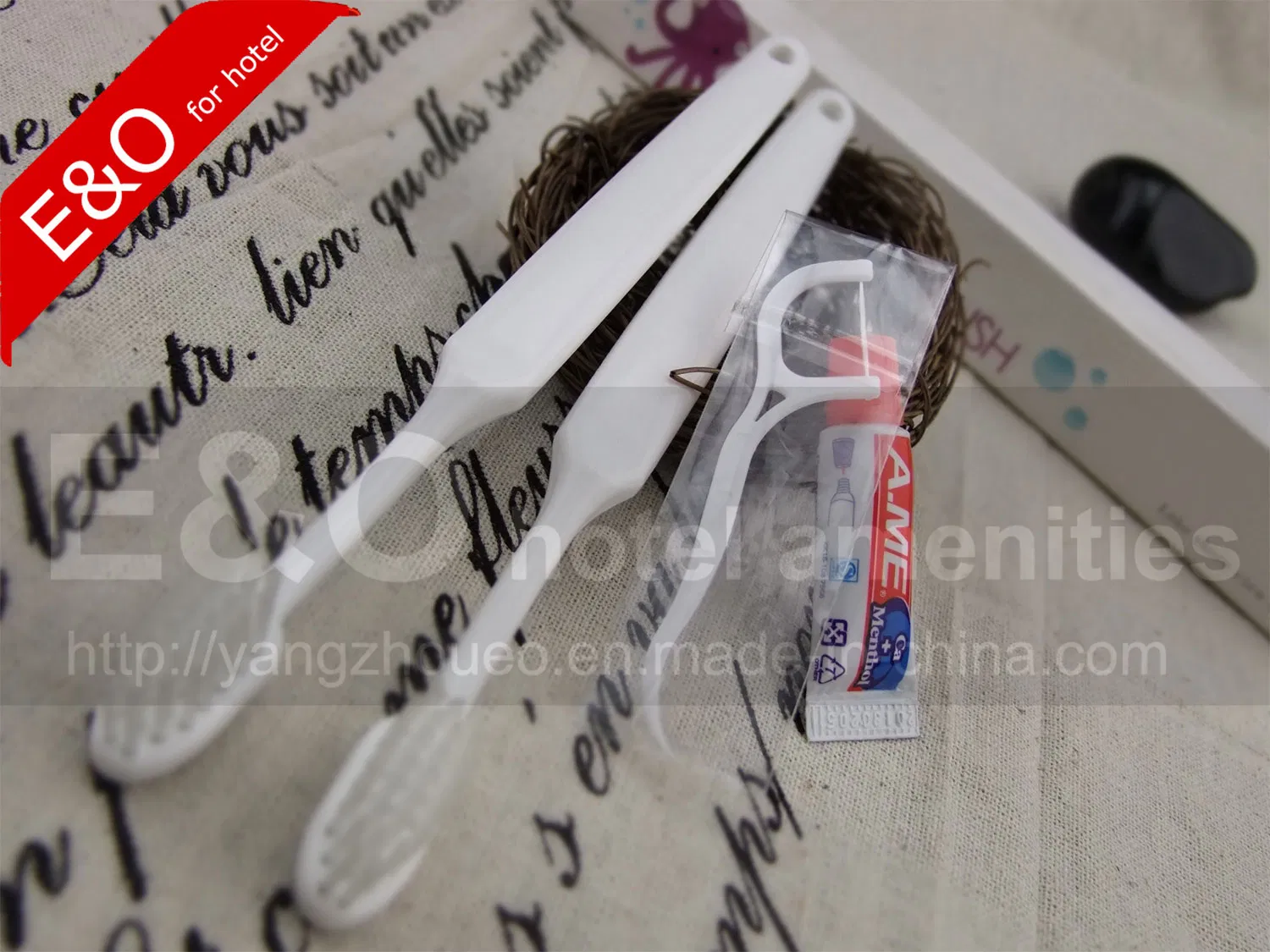 High Quality Cheap Price White Plastic Toothbrush