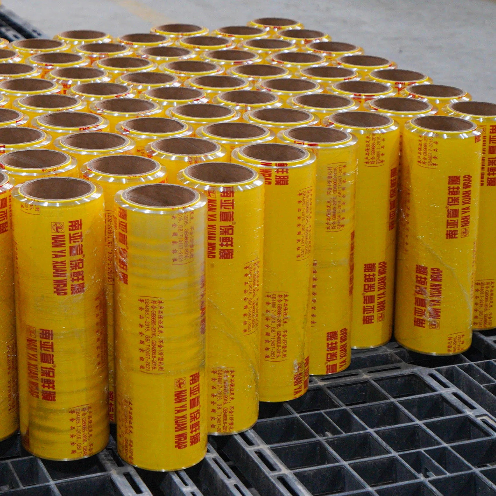 OEM Food Storage Good Fresh Wrap Stretch Household Plastic PVC Cling Wrap Film