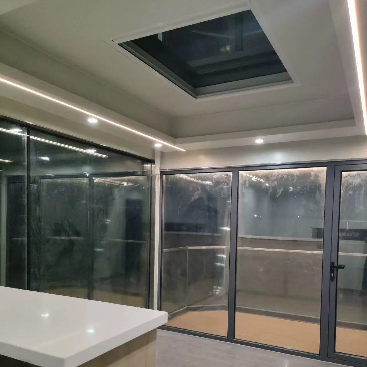 Intelligent Heat-Insulating Prefabricated Modular Residential Outdoor Living Space Capsule House
