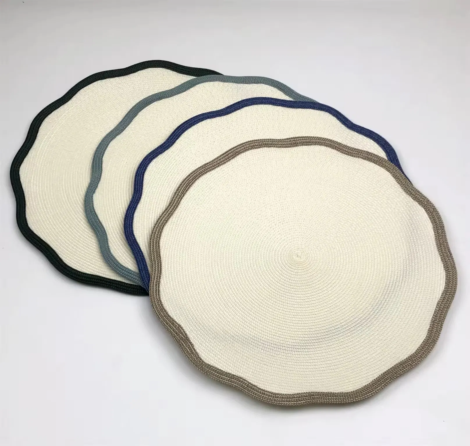 High Quality BPA Free Customized Fashion Floral Scallop Placemat for Dining Table