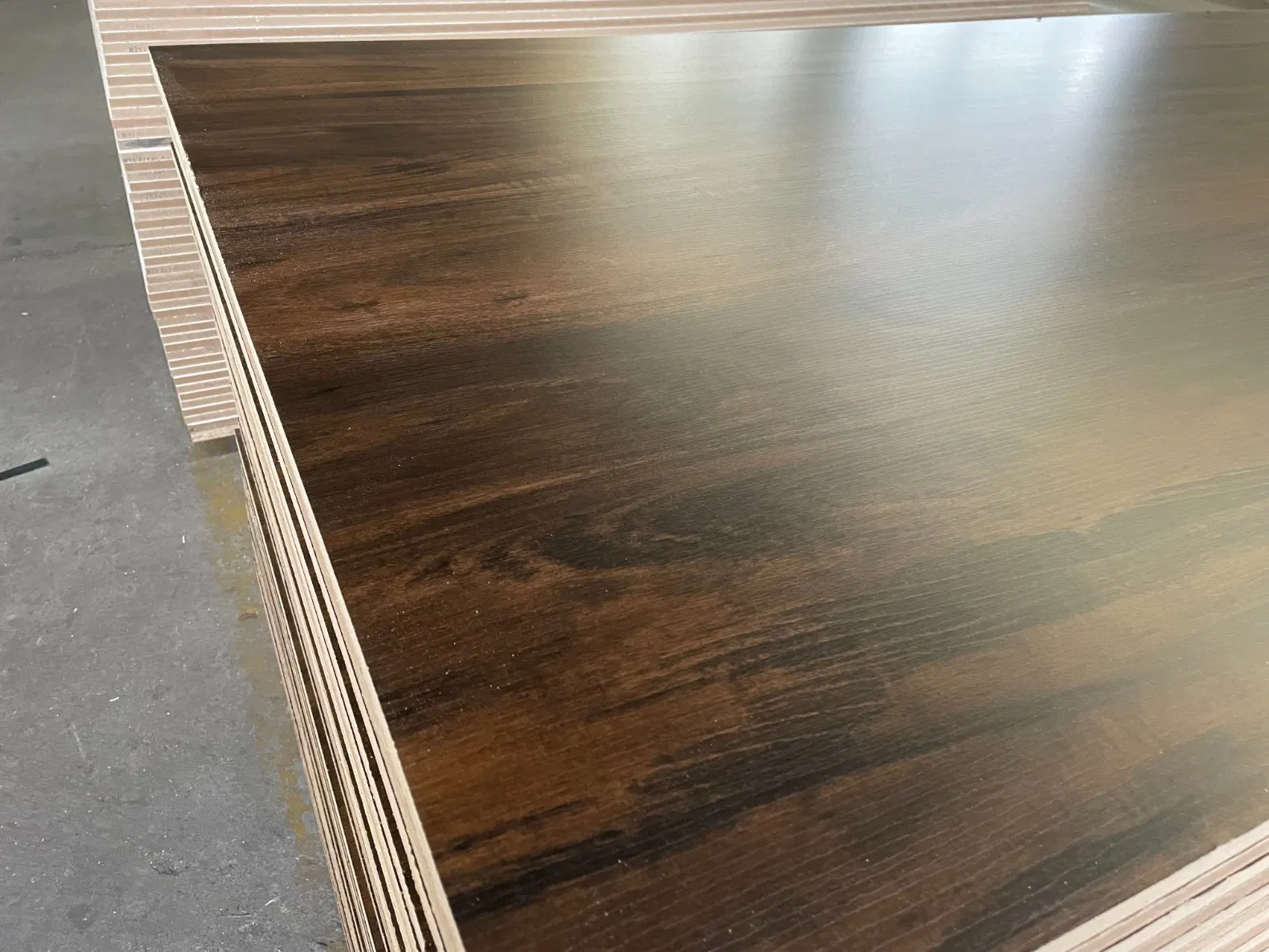 15mm Embossed Melamine MDF Board for Home/Hotel Furniture