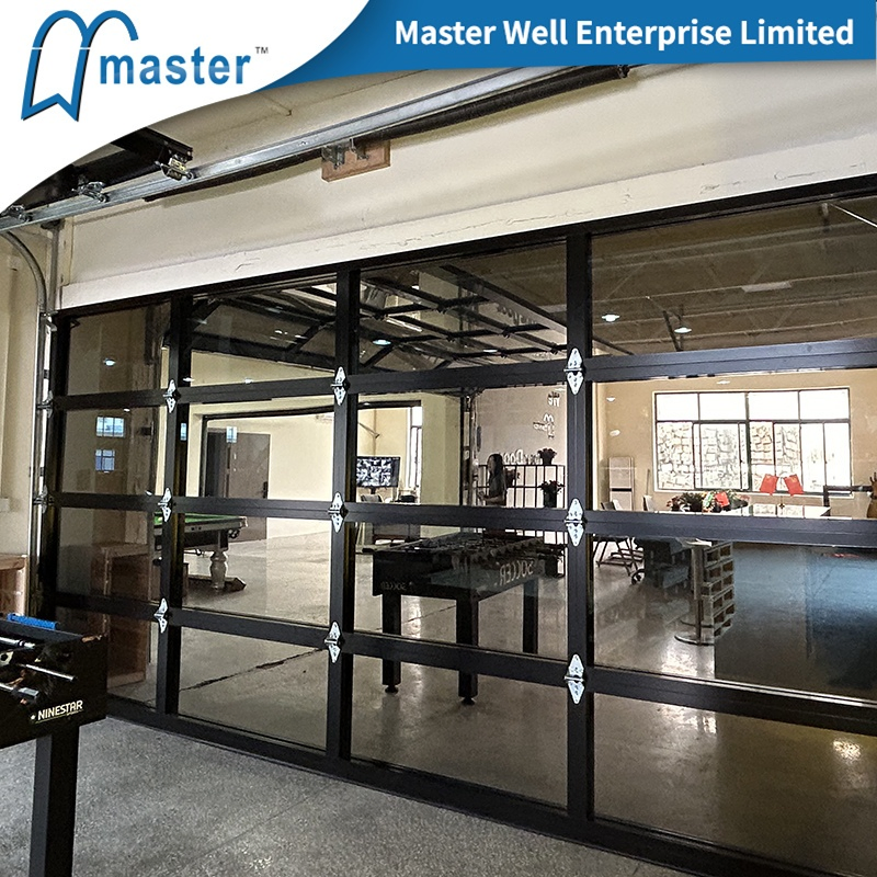 Автоматическая стеклянная гаражная дверь Master Well