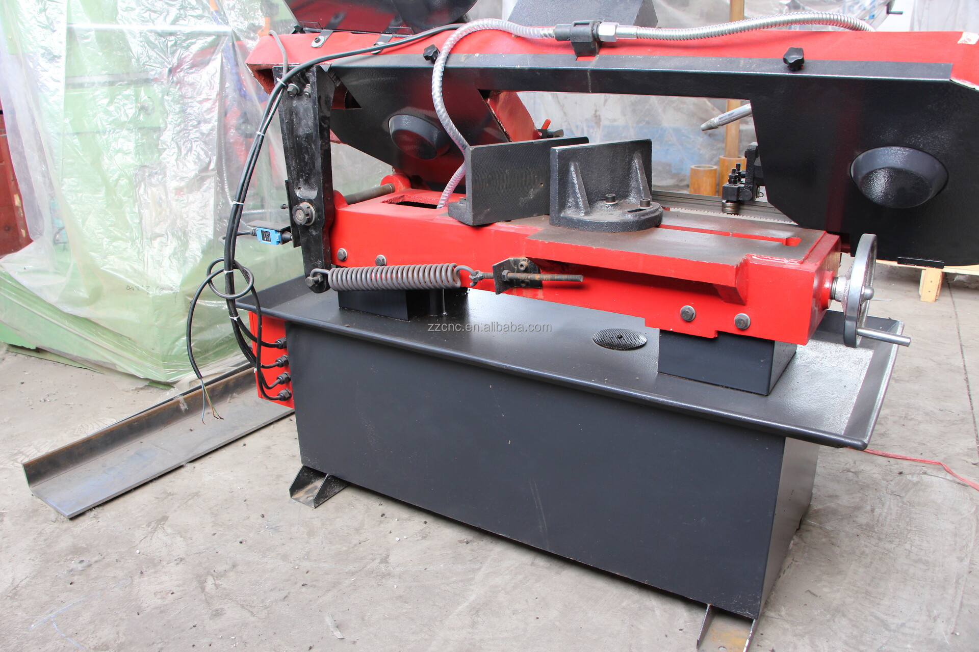 Станок ленточнопильный по металлу BS712N