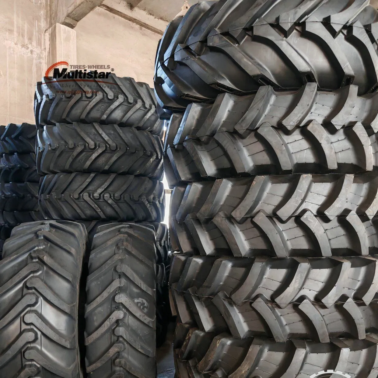 Шина для уборочного трактора R1 18.4-30 / 710/70R38 / 360/70R24 / 380/70R24 / 420/70R24 / 480/70R24