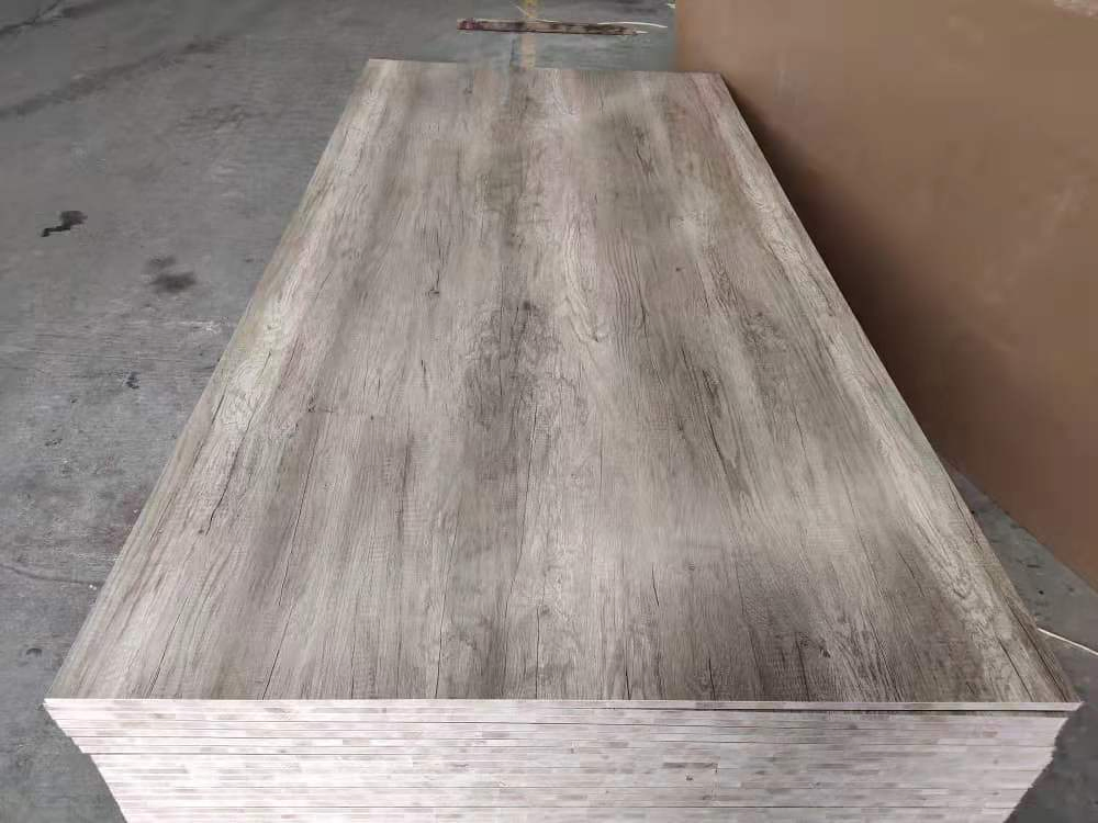 Wholesale Building Matrial Melamine Faced Plywood Block Board Finger Joint Plywood for Furniture Decoration