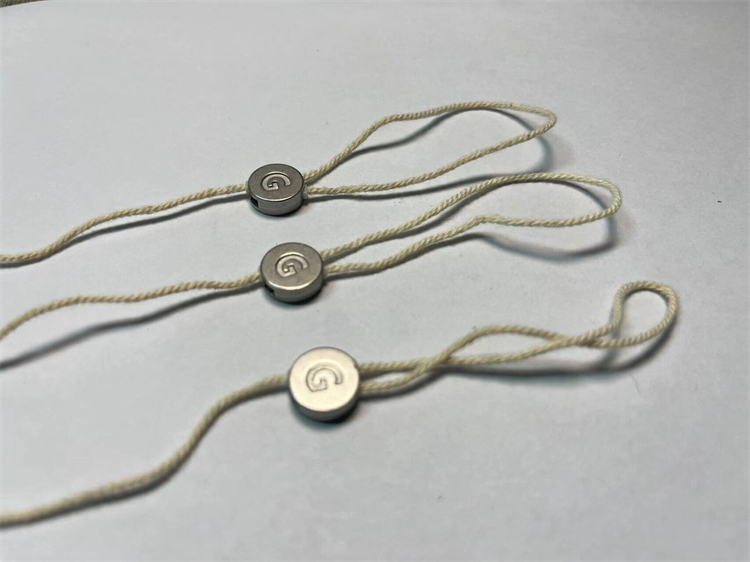 Бирки подвесные нейлоновые для одежды