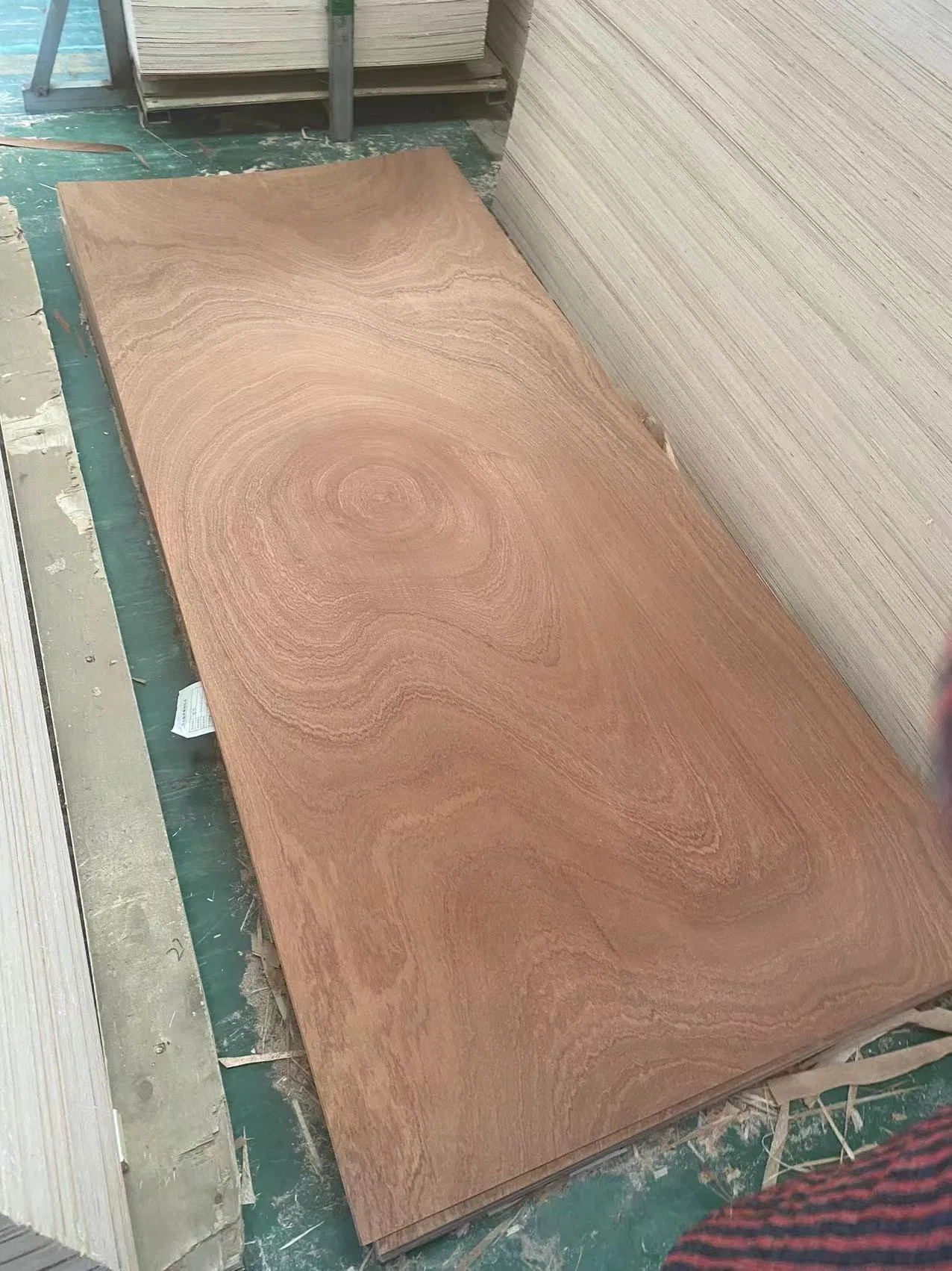 Comaccord 915X2135X4.6mm 3X7 Door Skin Plywood Face Sapeli Okoume