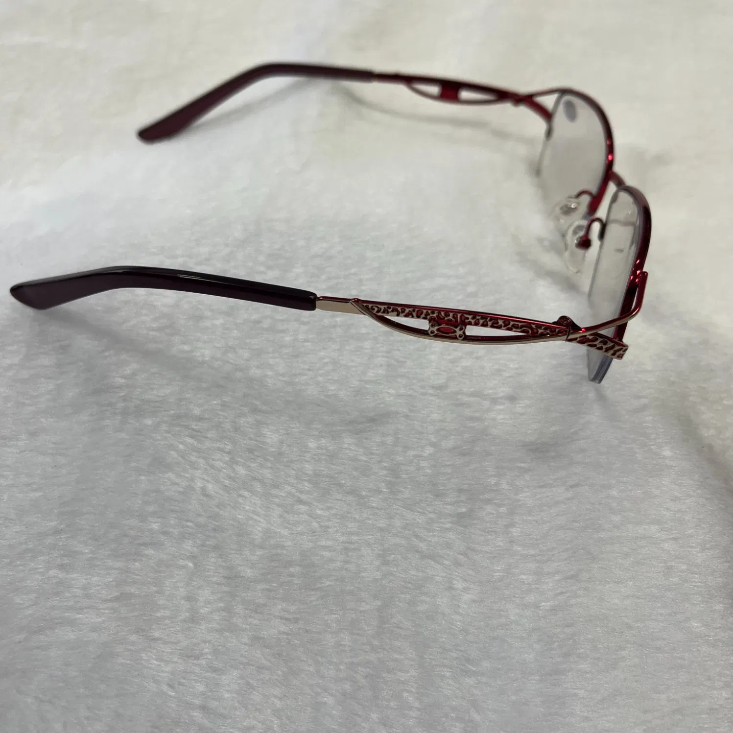 Stylish New Women's Reading Glasses for Fashionable Seniors