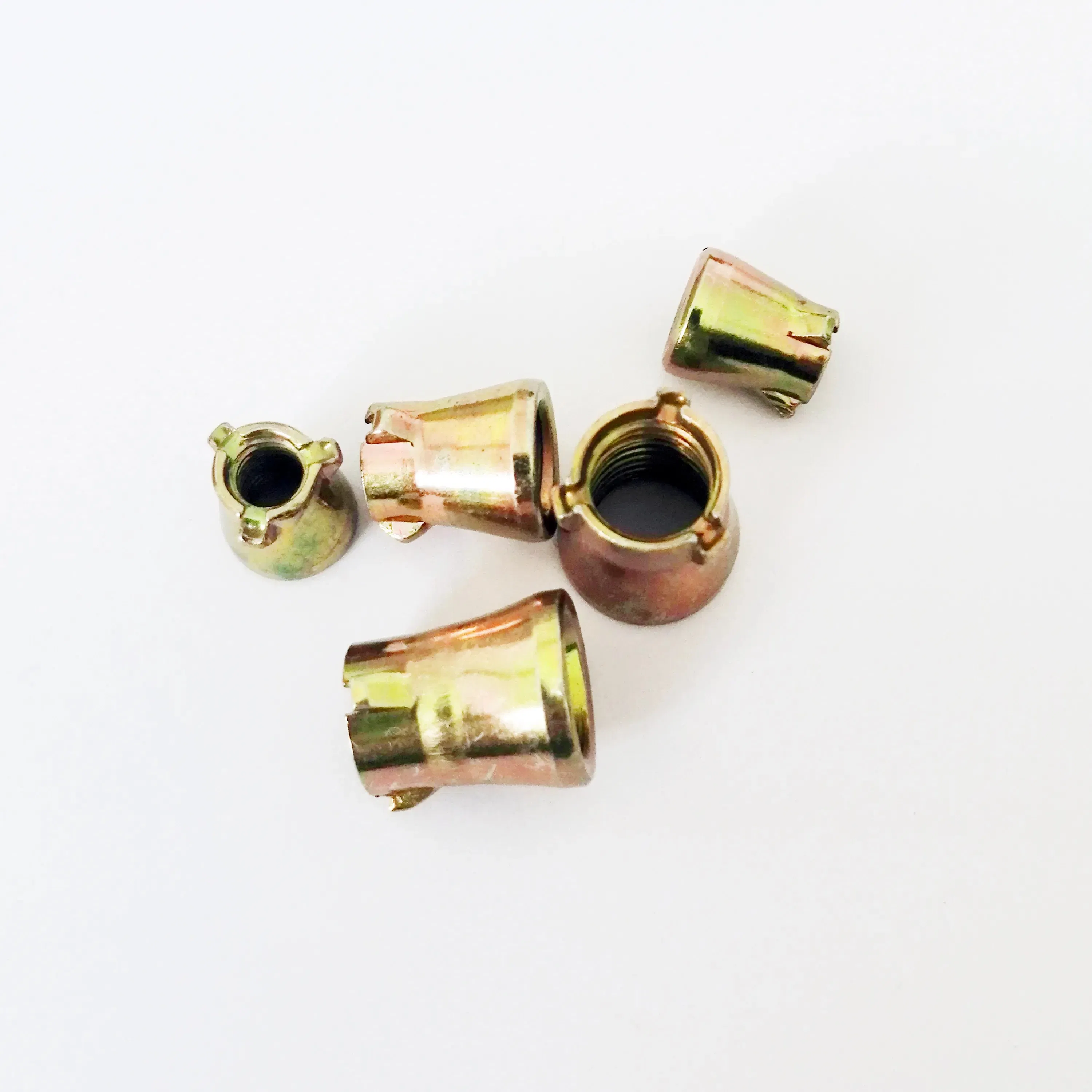 Самостопорящаяся латунная гайка для холодной штамповки