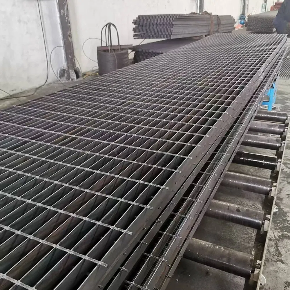 China Factory Galvanized Q235 Material Drain Dense Welded Steel Grating for Pier