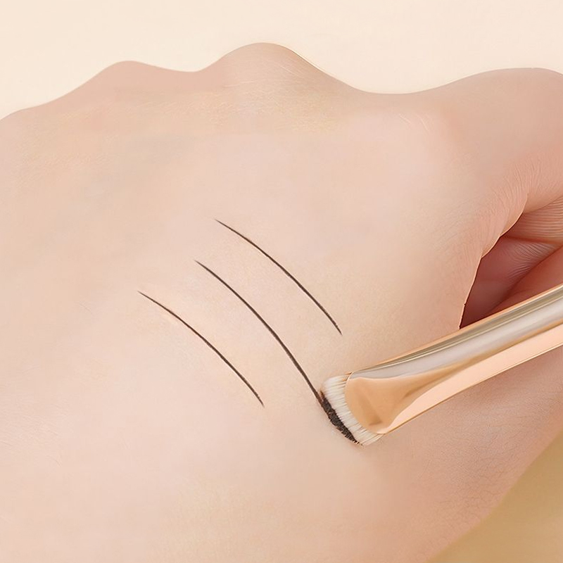 Hot Selling New Design Curved Top Individual Detail Eye Liner Brush Ultra Thin Eyeliner Makeup Brush Logo OEM