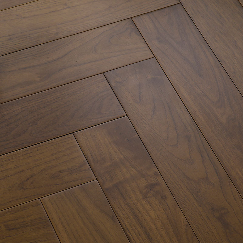 Hardwood Flooring with Multiple Styles 610mm Indoor Solid Wood Flooring