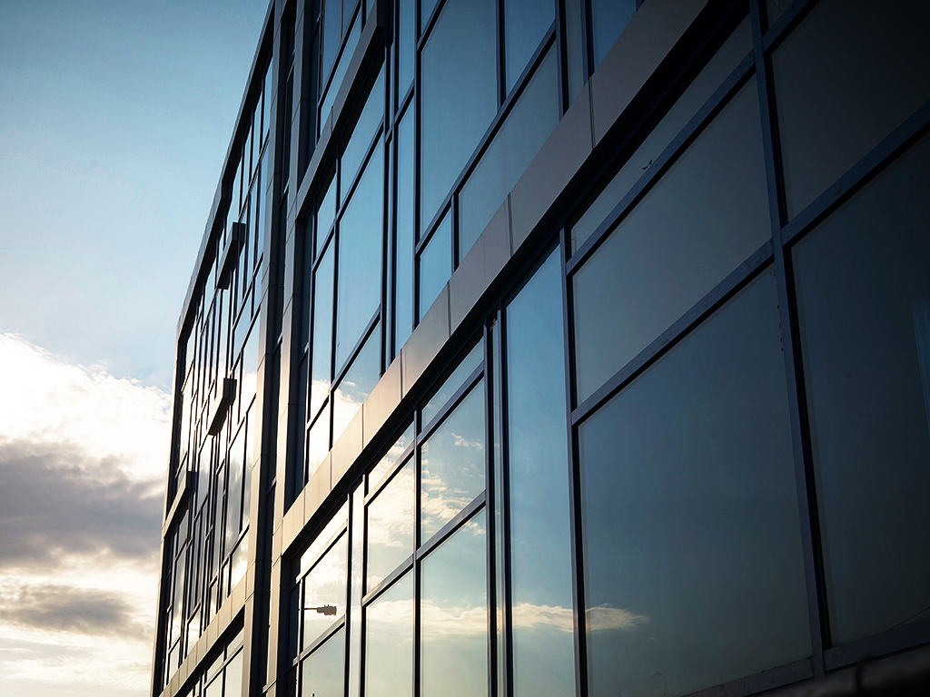 Transparent and Beautiful Curtain Wall