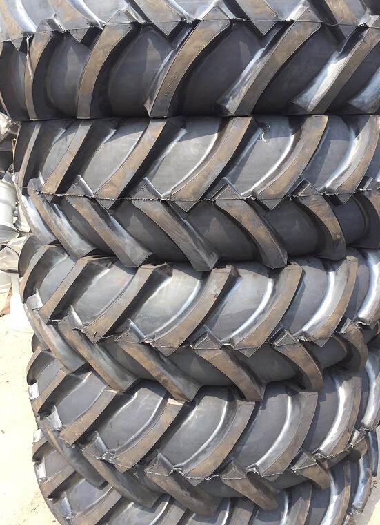 Bias Nylon Agricultural Implement Tire 12.5L-16 I-1 Pattern