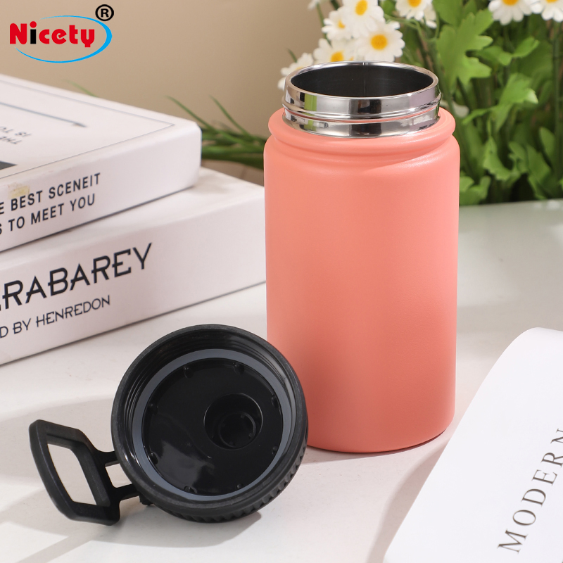 Wholesale Vacuum Sport Flask Custom Logo Water Bottle Metal Double Wall Leak Proof Hot Insulated Cups Stainless Steel Water Bottles for Outdoor