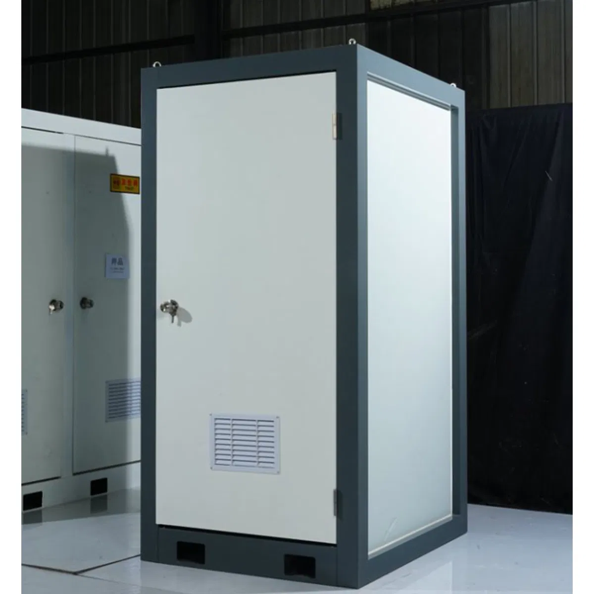 Steel-Frame Portable Toilet with Detachable Components for Convenience