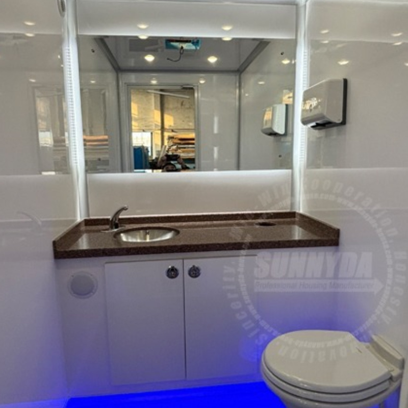 Portable Toilet Trailer Luxury VIP Bathroom Wedding Trailer
