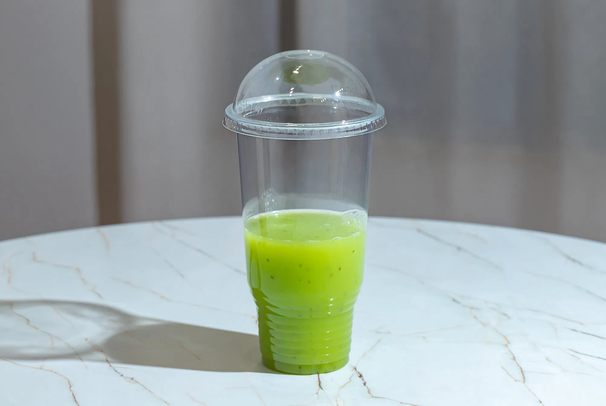 Стакан для напитков PET 32oz с крышкой и логотипом
