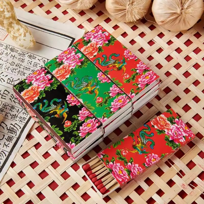 2025 New Christmas Factory Match Box Custom Match Stick Cigar Candle Scented Wooden with Logo Label Safety Hotel Bulk Matches