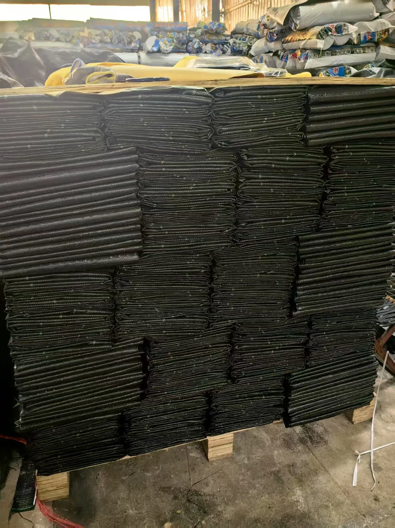 Grass-Proof Cloth Orchard Weeding Cloth Weeding PP Ground Cover Weed Mat